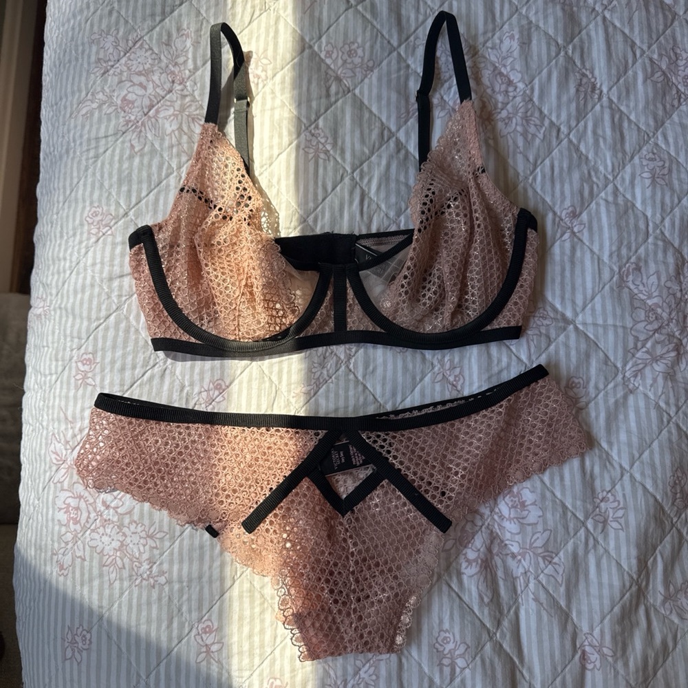 Victoria's Secret Blush Pink Lace Bra & Bikini Set with Black Trim